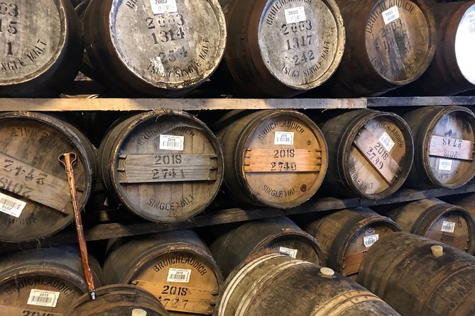 5 Day Islay Whisky Tour from Edinburgh - Where you sleep: Bowmore House or Island Bear in the center of the action