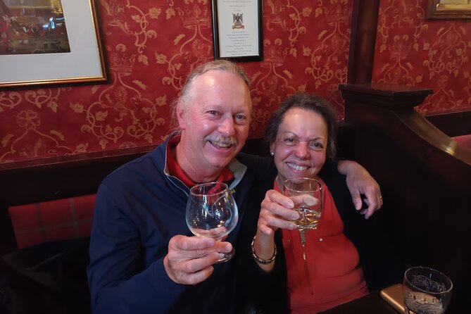 A Wee Walk and a Whisky: Unique Glasgow Walking Tour (5pm) - A 5pm Glasgow walk that gets you oriented fast