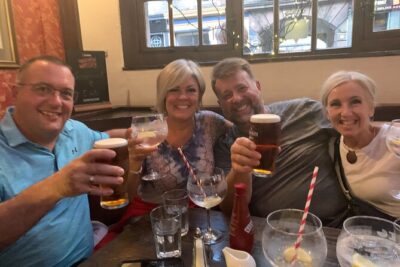 A Wee Walk and a Whisky: Unique Glasgow Walking Tour (5pm) - Where you meet: Glasgow City Chambers to an easy pub-restaurant landing