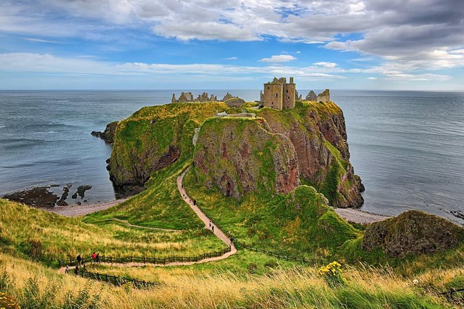 Aberdeen & Shire Castle & Distillery Private Group one Day Tour - Aberdeen stop as a reset: why a short city moment helps