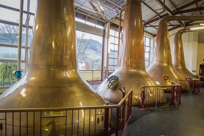 Aberfeldy Distillery Experience - Getting there: River Tay views, free parking, and multiple tour times
