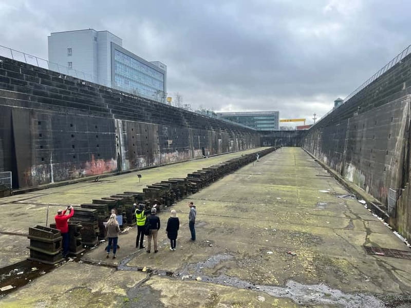 Belfast: Titanic Distillers Premium Tour and Whiskey Tasting - Thompson Dock and the Pumphouse: Belfast’s ship-to-spirit link