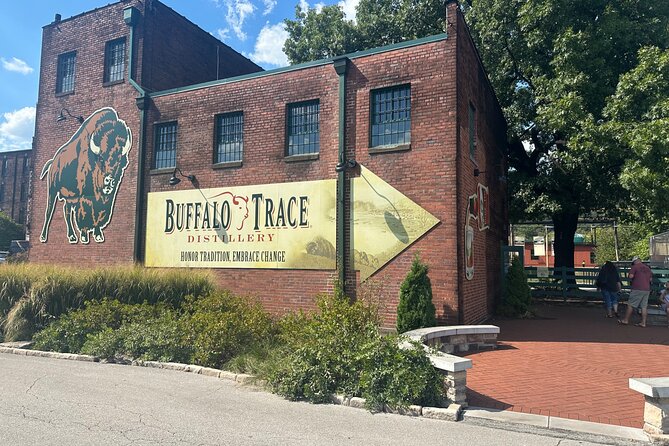 Bourbon Bites. The Kentucky Bourbon Tours Experience - Four Roses: 10 recipes, floral-spice logic, and yeast as a variable