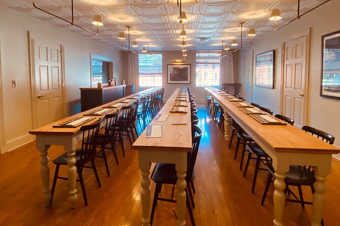 Bourbon Tour (03) : Buffalo Trace, Woodford, Four Roses, Wild Turkey, Other - The day’s rhythm: duration, vehicle size, and how “group tours” feel