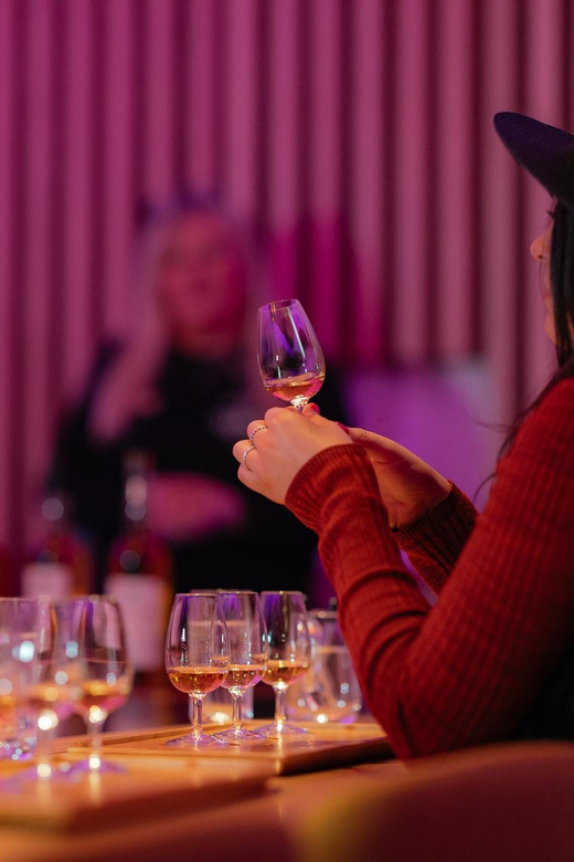 Brora: Clynelish Whisky Distillery Tour & Tasting - The Guide Factor: Friendly Expertise and Interactive Delivery