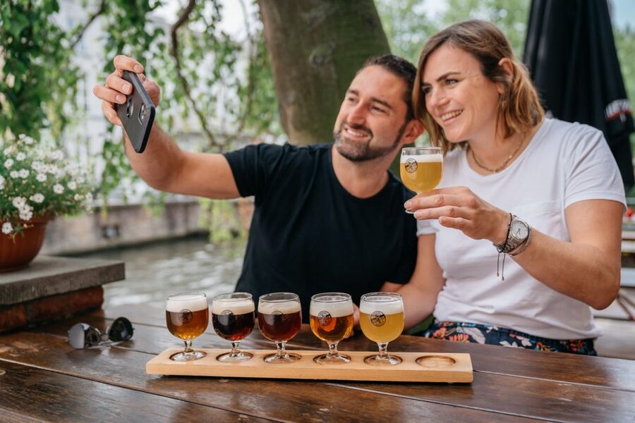 Bruges: Bourgogne des Flandres Brewery and Distillery Visit - Getting Your Audioguide and Finding Your Way Inside Bruges