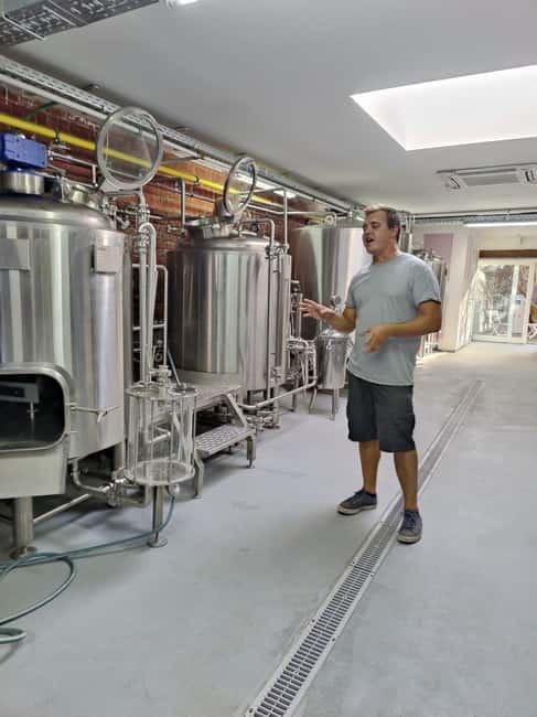 Brussels: micro brewery & distillery tour + beer tasting - Price and value at $29: what you’re really buying
