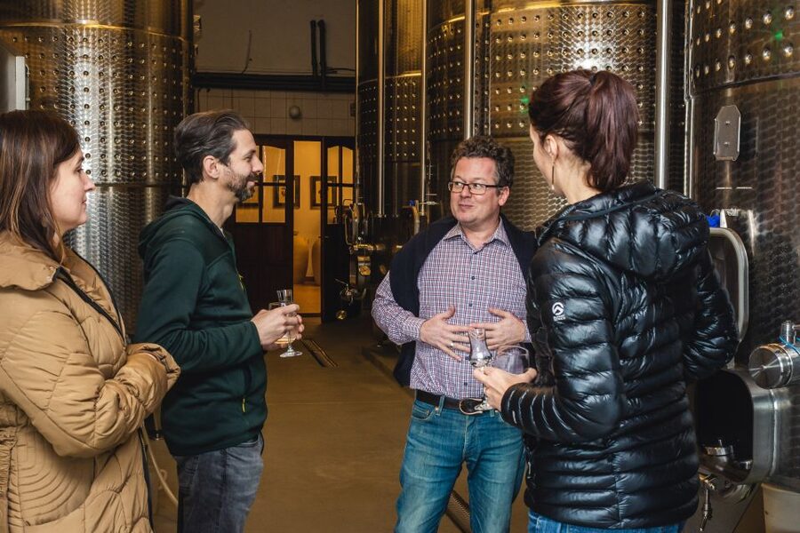Budapest: Hungarian Whisky, Gin, and Pálinka Tasting - The 8 tastings: 6 palinkas plus Hungarian gin and whisky