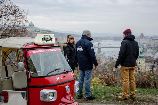 Budapest Tuk Tuk Tour with House of the Unicum Distillery Visit - Károlyi Garden and Central Market Hall: A Pause for Green and Food