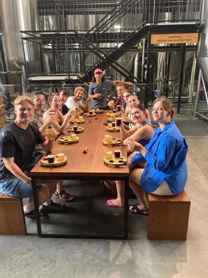 Byron Bay: Arvo Session Brewery and Distillery Tour - Food and pacing: what to do before and during the tour