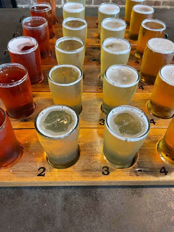 Byron Bay: Full-Day Brewery and Distillery Tour with Lunch - Guides Matter: What You’ll Notice About the Tour Leadership