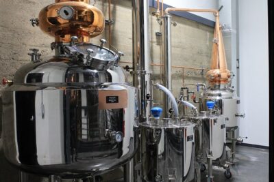 Chuckanut Bay Distillery Tour with 2 Mini Cocktails and Gift Glass - What $20 buys: tour, tasting, and the souvenir glass