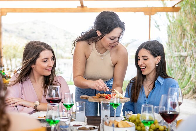 Citron Tasting and Distillery 1-Hour Guided Tour in Naxos - Timing, Group Size, and Why “1 Hour” Can Feel Longer