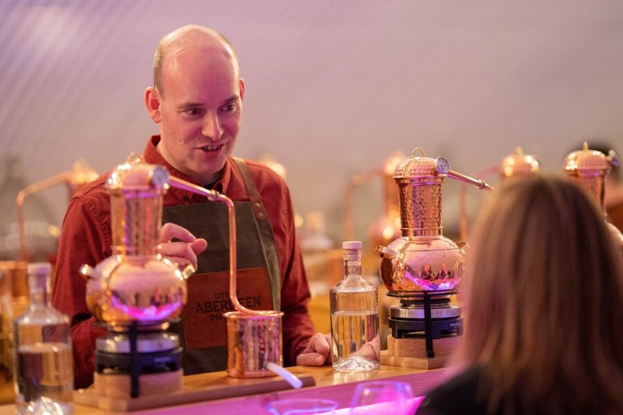 City of Aberdeen Distillery: Gin School Experience - Accessibility and Comfort: Seats, Standing Areas, and Mobility Setup