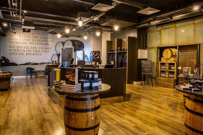 Clonakilty Distillery: Tour & Classic Whiskey Tasting - The virtual farm flight: a smart setup before you ever smell the mash