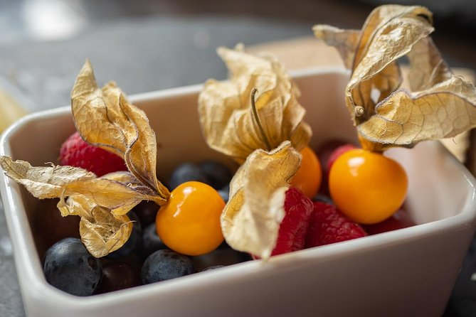 Deluxe Whiskey and Food Tasting in Dublin - Walking Dublin at night: why the route matters