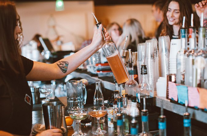 Distillery Tour at Gate 11 - Timing: what to expect from the full 1-hour flow
