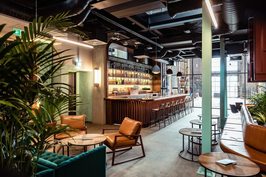 Dublin: Guinness Storehouse, Roe & Co Irish Whiskey Tour - The guide effect: when the storytelling is the main ingredient