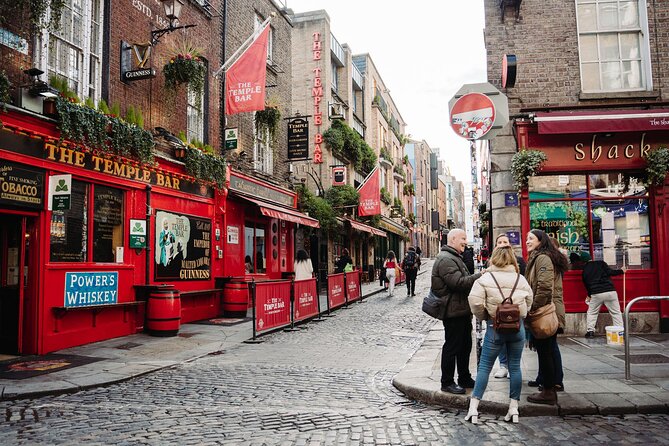 Dublin in a Day: Dublin Castle, Book of Kells, Guinness & Whiskey - Meeting Molly Malone and Getting Your Dublin Bearings