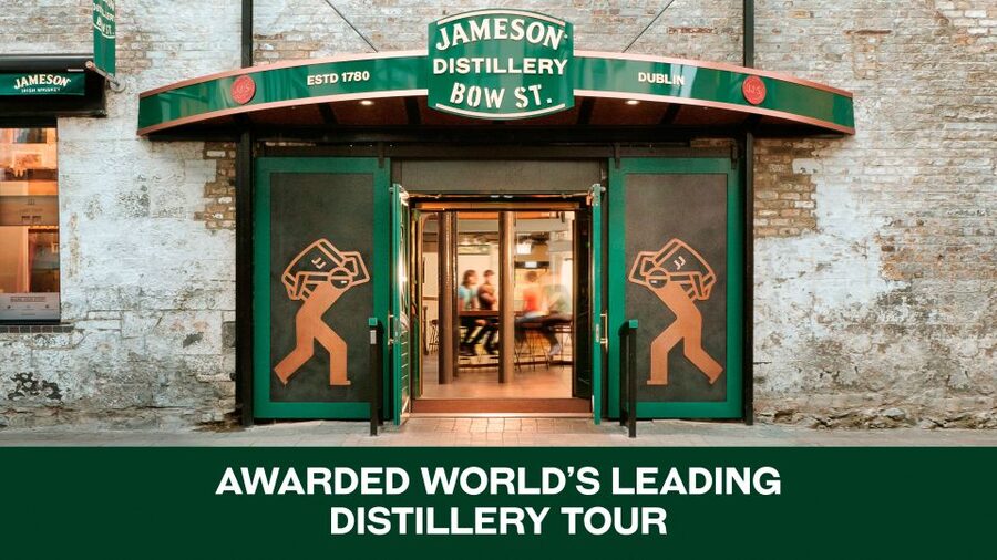 Dublin: Jameson Distillery Whiskey Blending Class - The Blending Room: mixing your own Black Barrel bottle