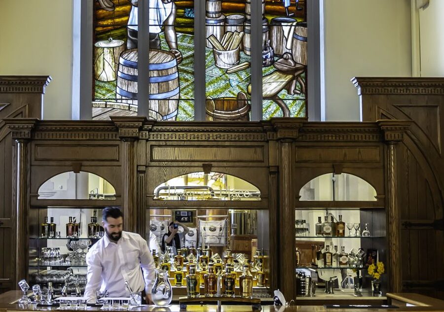 Dublin: Pearse Lyons Whiskey Distillery Experience - The tasting flight: Pearse Original to Ha’Penny 4-cask (plus gin)