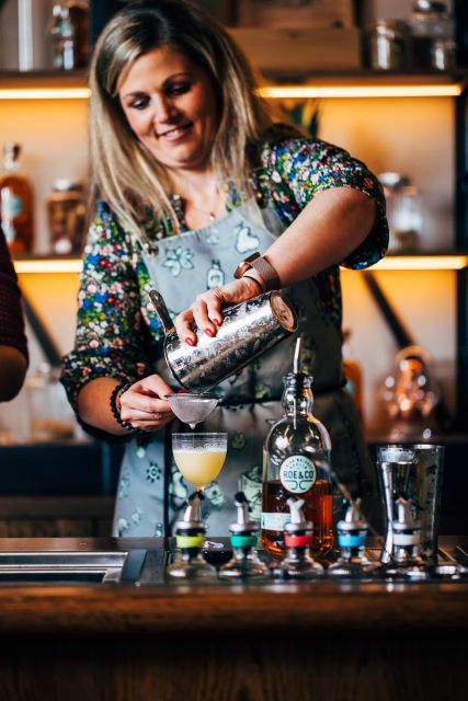 Dublin: Roe and Co Distillery Cocktail Workshop Experience - Your 1-Hour Game Plan: Tour, Then Choose Flavours or Beyond The Blend