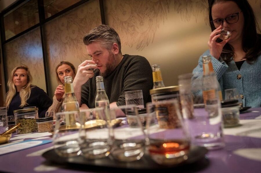 Edinburgh: Gin Distillery Tour and Tasting - The Stillhouse: distillation explained without the chemistry exam