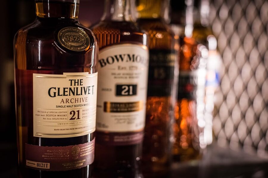 Edinburgh: Harry Potter Guided Tour With A Whisky Tasting - Meeting on the Royal Mile: Tron Kirk is your landmark