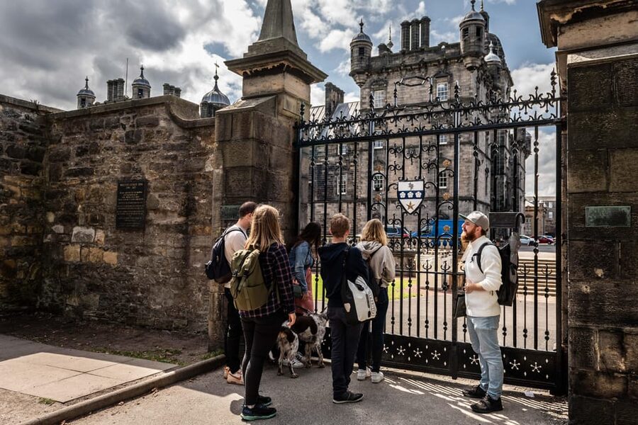 Edinburgh: Harry Potter Guided Tour With A Whisky Tasting - The four drams: included, measured, and meant to teach