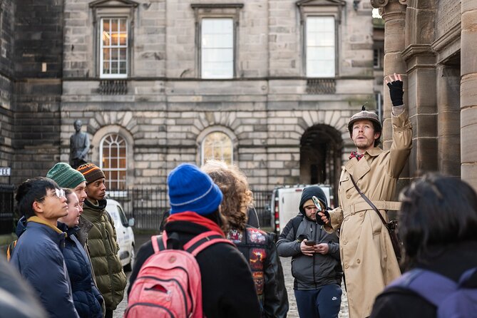 Edinburgh Historical Gems Tour with Whisky & Local Flavours - Guides, small groups, and why the stories land