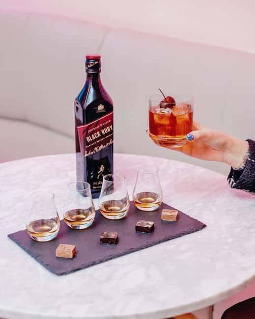 Edinburgh: Luxury Whisky & Scottish Chocolate Tasting - Four drams in one guided flight: how the lineup teaches your palate