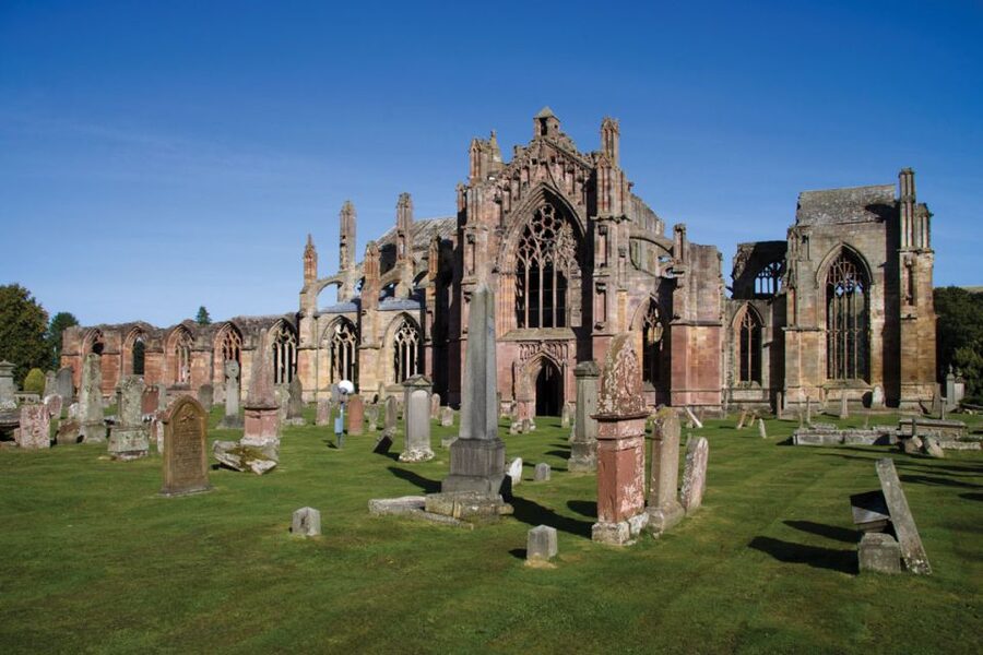 Edinburgh: Rosslyn Chapel, Borders & Glenkinchie Distillery - Rosslyn Chapel: green men, musical boxes, and the Da Vinci Code pull