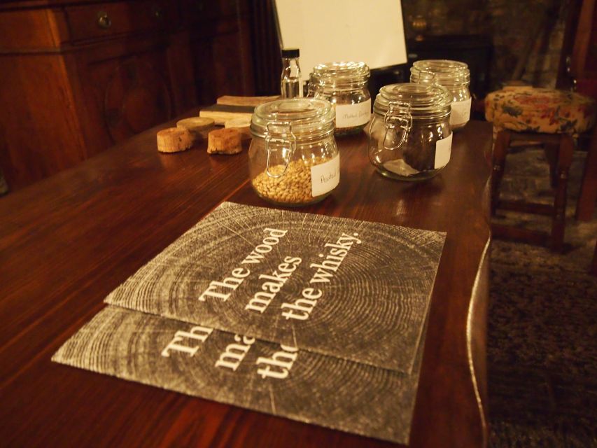 Edinburgh: Small-Group History of Whisky Tour with Tasting - Wynds, Closes, and the Underbelly: Why the City Matters to Whisky