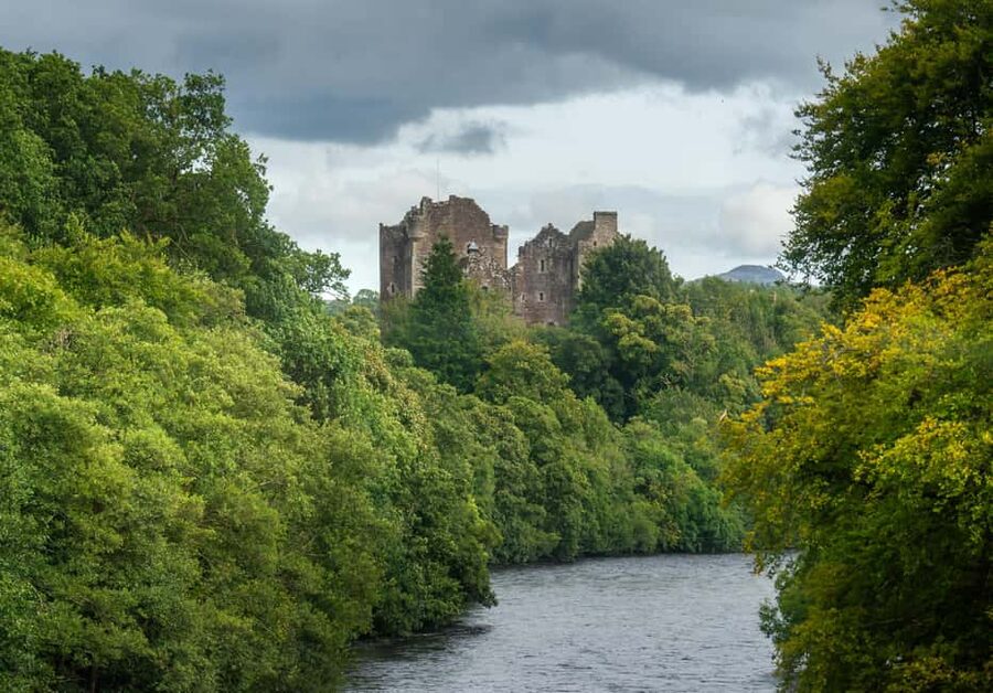 Edinburgh to Scottish Highlands: Whisky, Views & Hairy Coos - The real hook: one day, three Scotland moods