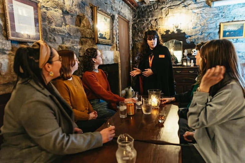 Edinburgh: Underground Vaults Evening Ghost Tour with Whisky - Why the Blair Street Underground Vaults work so well at night
