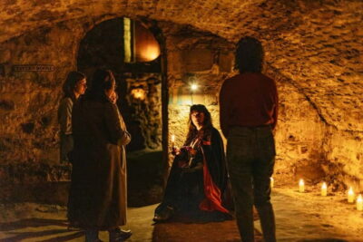Edinburgh: Underground Vaults Evening Ghost Tour with Whisky - Meeting at Mercat Cross on the Royal Mile