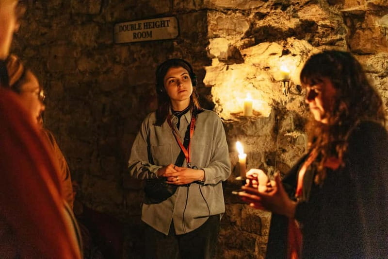 Edinburgh: Underground Vaults Evening Ghost Tour with Whisky - Descending into Blair Street Underground Vaults for 45 minutes of spine-tingle