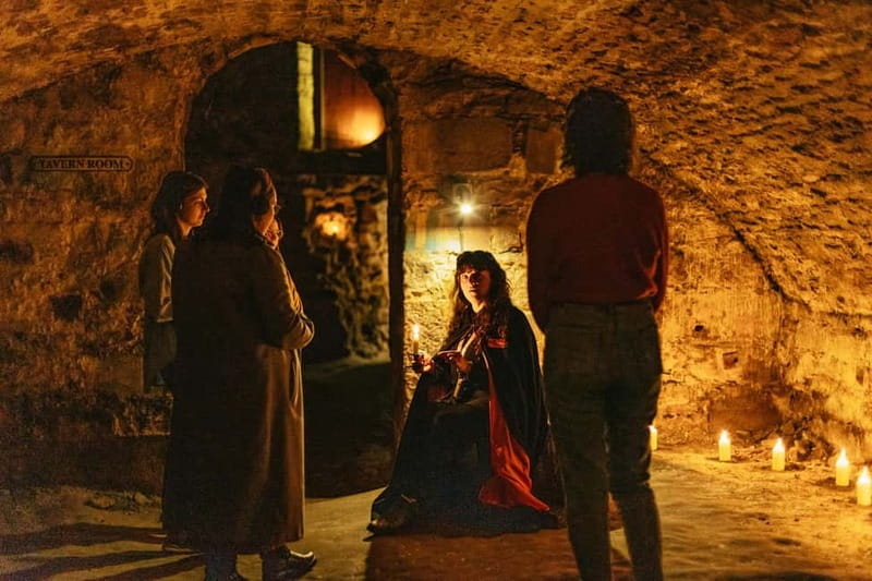 Edinburgh: Underground Vaults Evening Ghost Tour with Whisky - Meeting at Mercat Cross on the Royal Mile