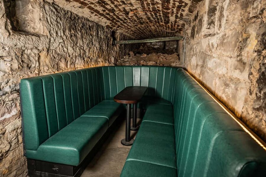 Edinburgh: Underground Vaults Tour with Whisky or Gin - Price and value: is $27 a smart deal?