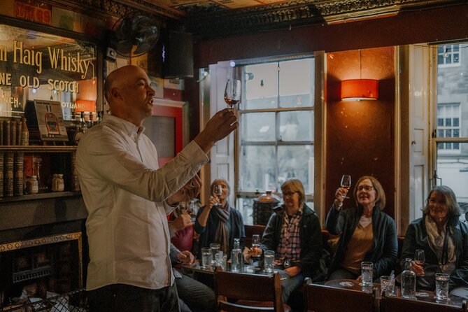 Edinburgh: Whisky Tasting with Storytelling in a Historic Pub - Tips to get more from your four-dram comparison