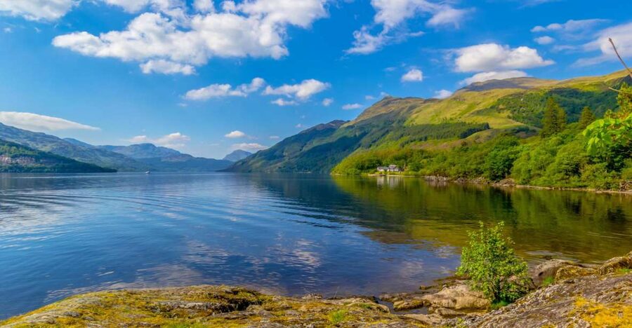 From Edinburgh: Stirling Castle, Loch Lomond & Whisky Tour - Stirlingshire and William Wallace: Storytelling While You Travel