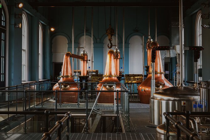 Giant's Causeway and Whisky Distillery tasting tour from Belfast - Starting at 9:15 am: what the timing feels like in a real day