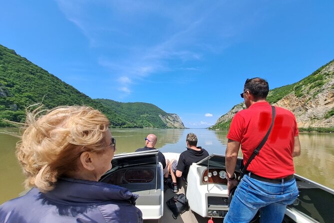 Golubac Fortress w/Iron Gate Speed Boat & Rakija Distillery tour - The Belgrade drive: how the timing really works