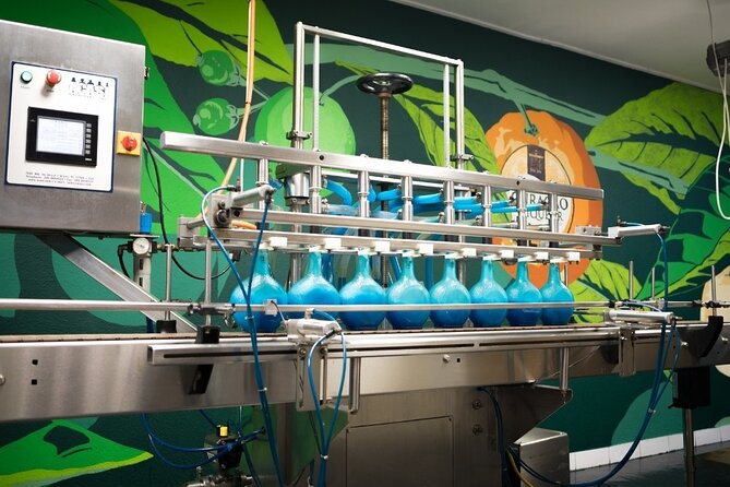 Guided Tour at the Curaçao Liqueur Distillery - Your Cocktail Finale: Courtyard Drinks (and Deluxe Gelato)
