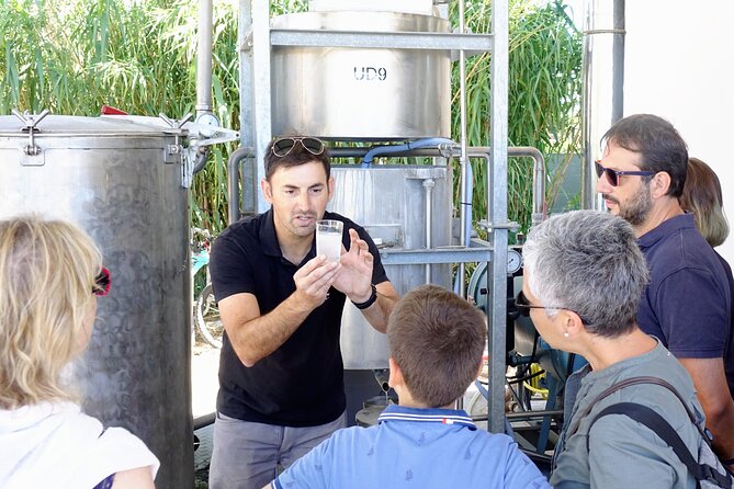 Guided tour Distillery of Lavender between Nîmes & Arles - Tools from planter to harvester: why this part matters