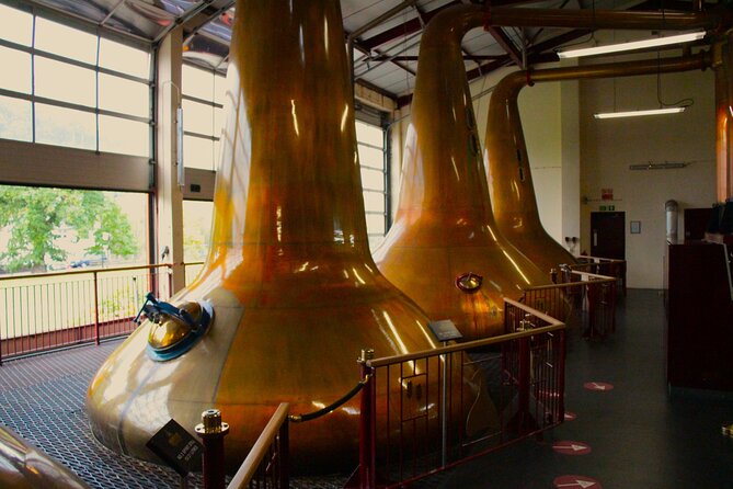 Guided Tour in Aberfeldy Distillery with Connoisseur Experience - Samples, Bottle Buying, and the Customs Reality