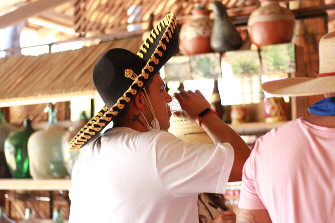 Guided tour of an ancestral Mezcal distillery with transport - English-Friendly Hosting and Clear Communication