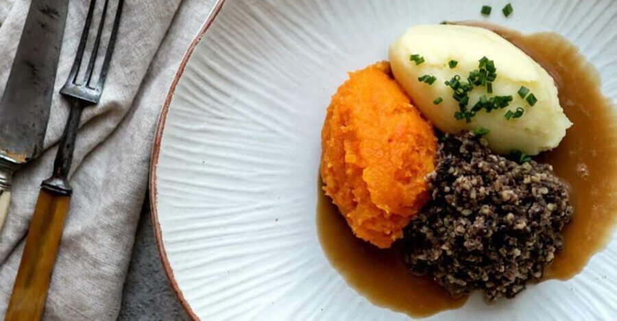 Haggis paired with whisky & gins in 56 North distillery! - Practical Tips for a Smoother 2 Hours