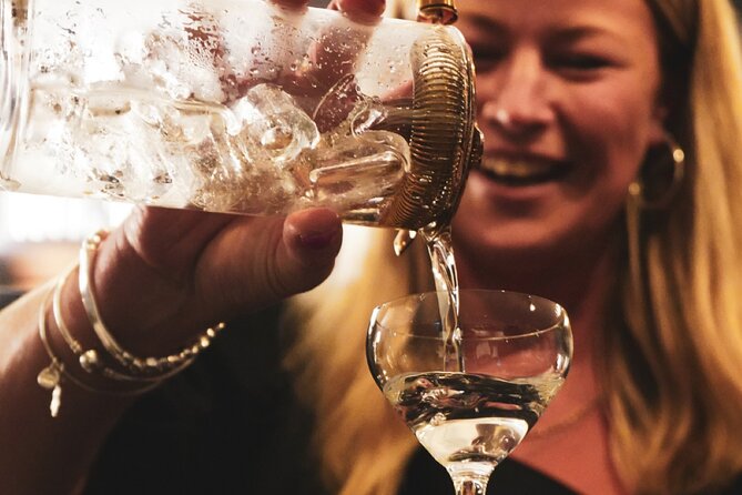 Holyrood Distillery Gin Tasting Experience - Where Holyrood is and what the 6:00 pm timing means