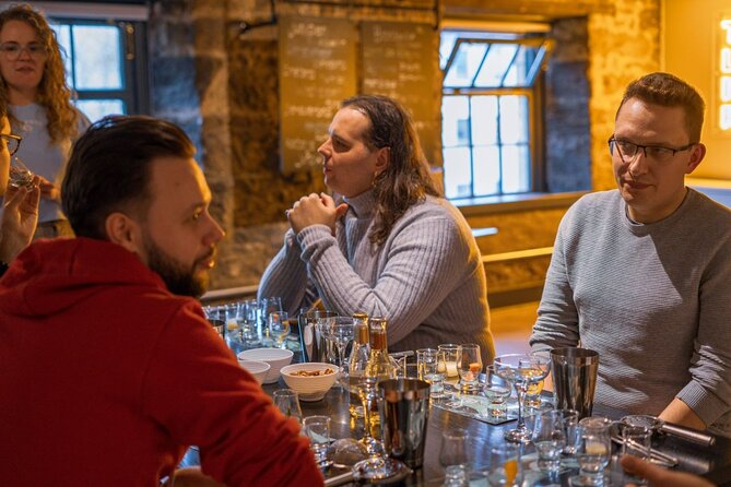 Holyrood Distillery Gin Tasting Experience - Moving to the Spirits Lab: the sensory nose challenge